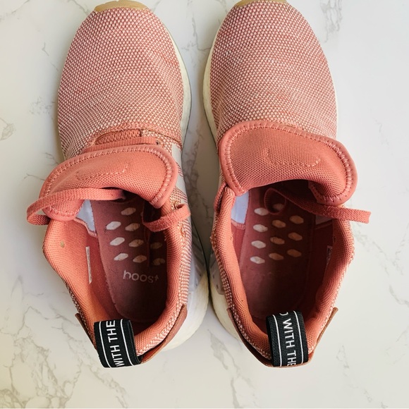 Adidas Womens NMD R2 in Ash Pink | Size 7 - Picture 4 of 7